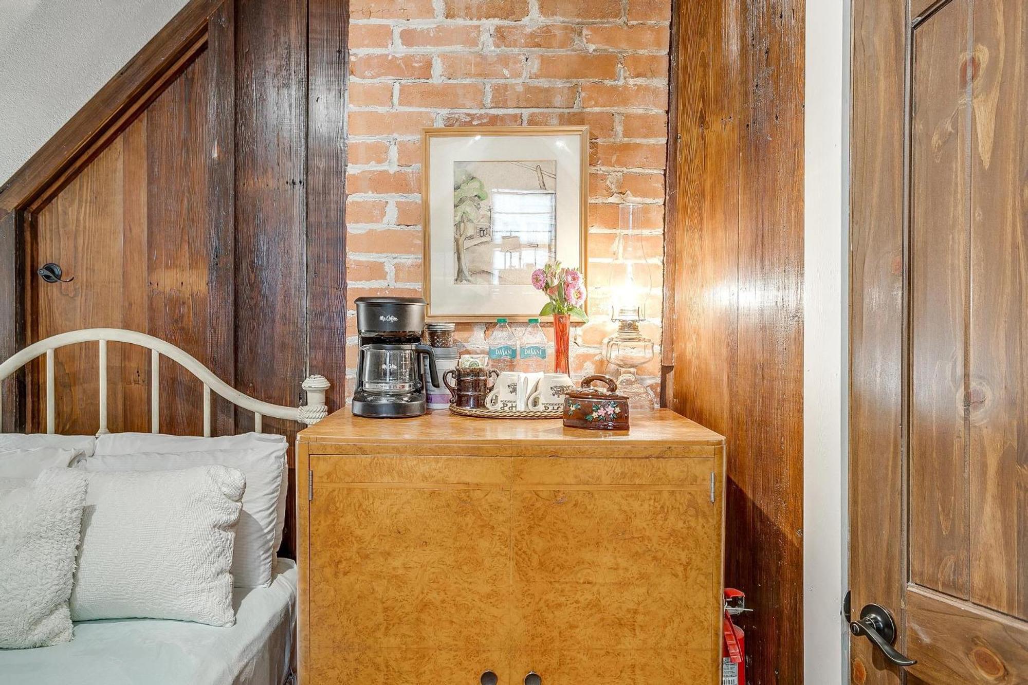 The Gallery House Boutique Hotel Stephenville Luaran gambar