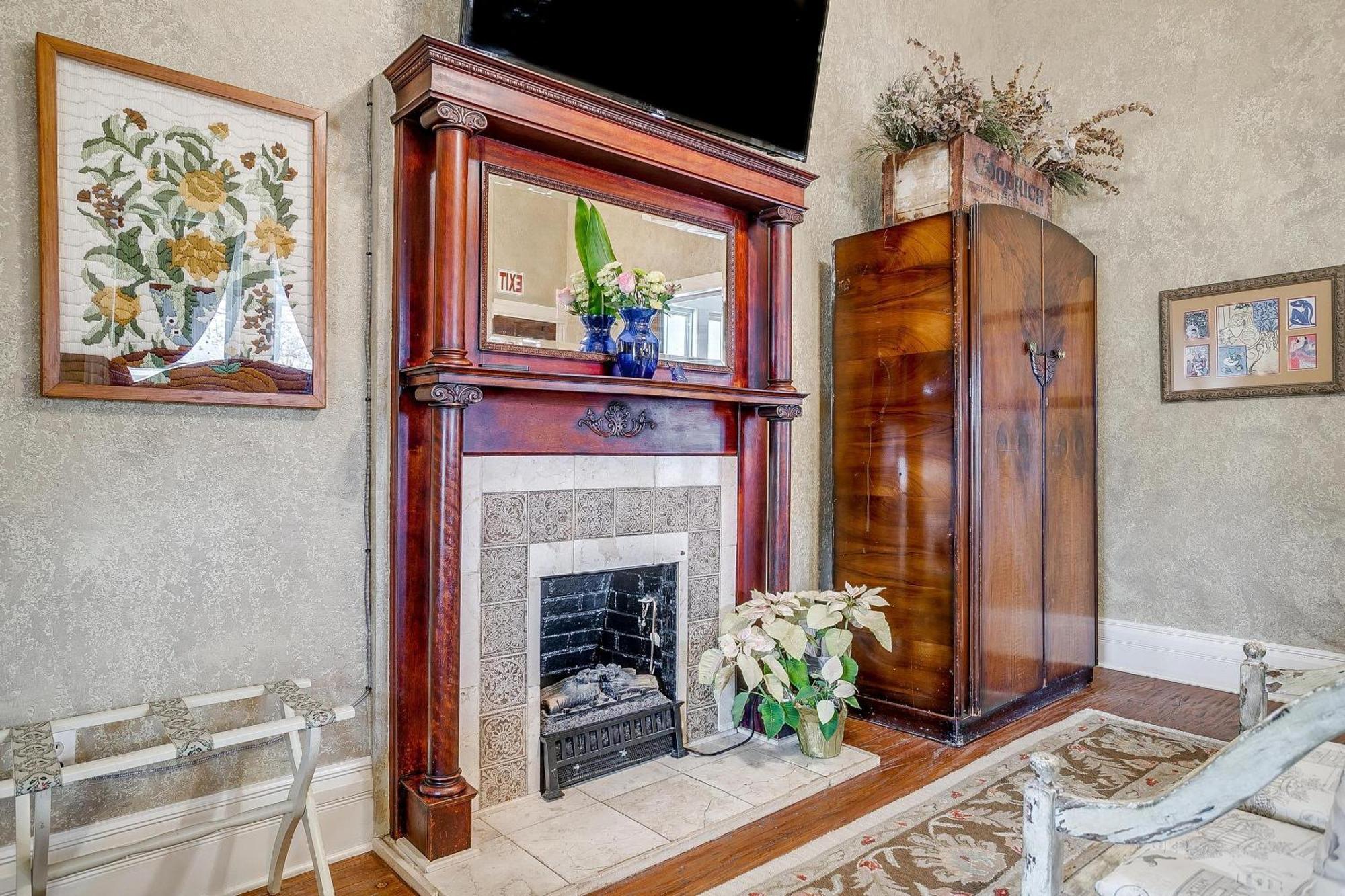 The Gallery House Boutique Hotel Stephenville Luaran gambar