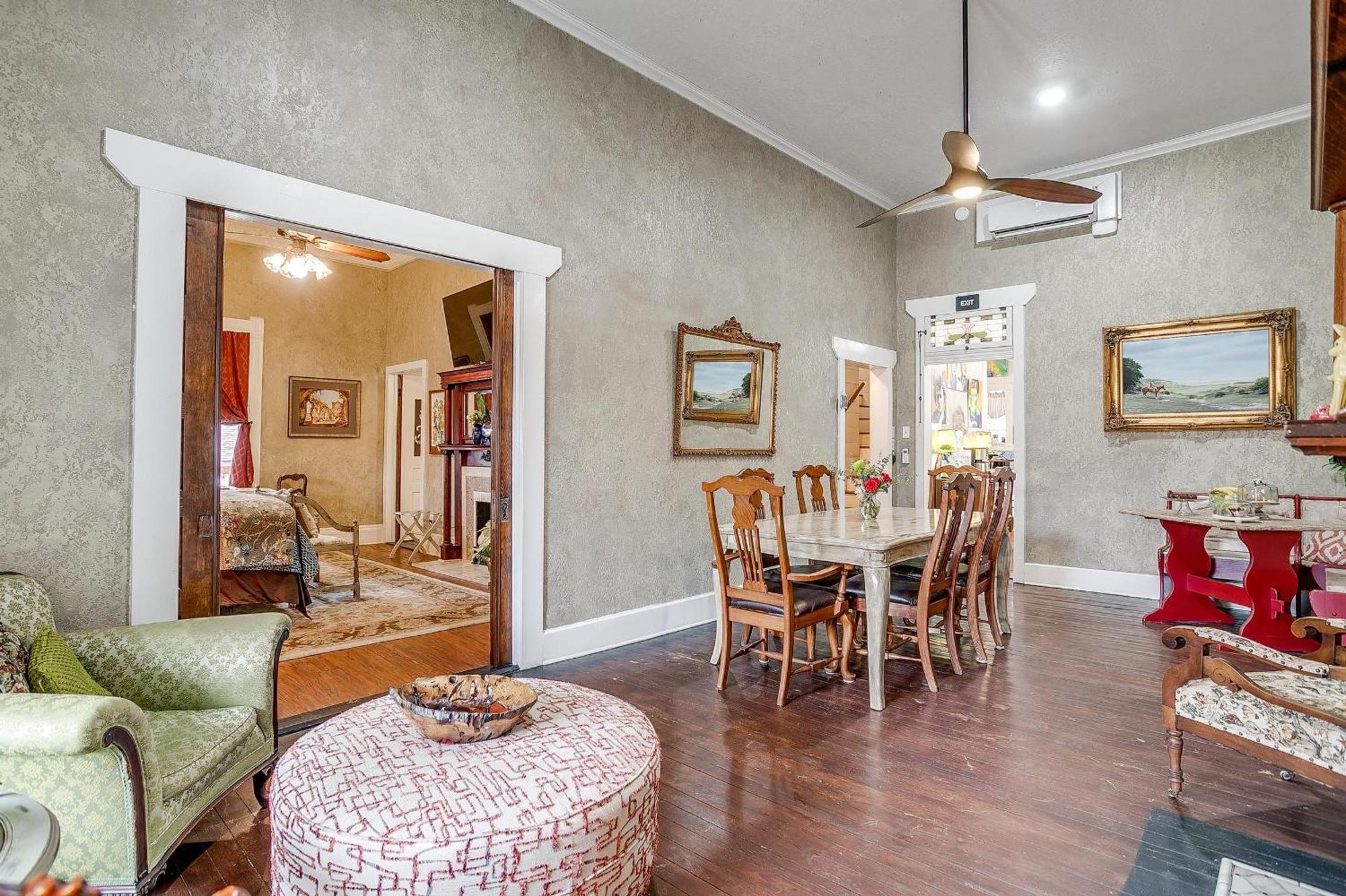 The Gallery House Boutique Hotel Stephenville Luaran gambar